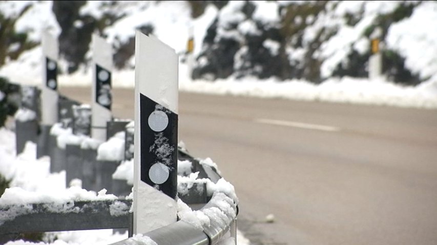 Un Puerto Cerrado Y 17 Con Cadenas En La Red Regional De Carreteras