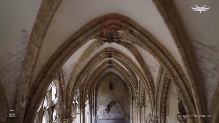 Un Dron Graba Por Primera Vez El Interior De La Catedral De Oviedo