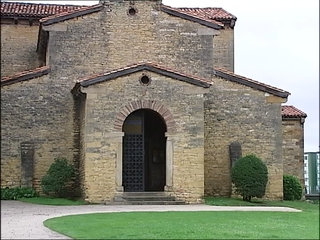 San Julián de los Prados