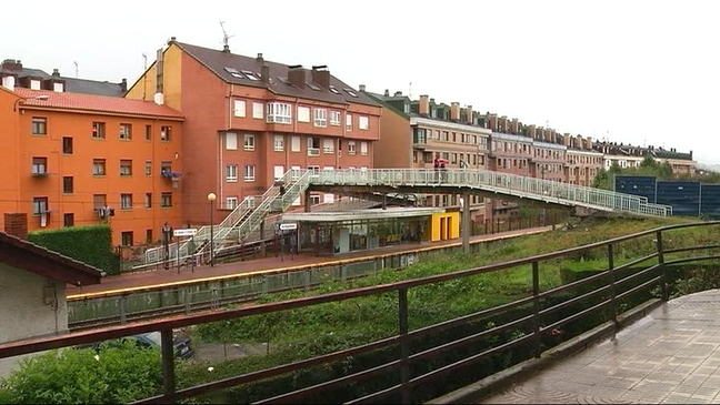 Hallan un niño de dos años muerto junto a las vías del tren en Oviedo