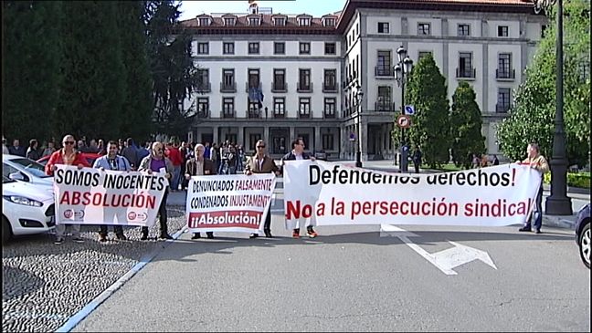 Concentración ante la sede de la Delegación del Gobierno