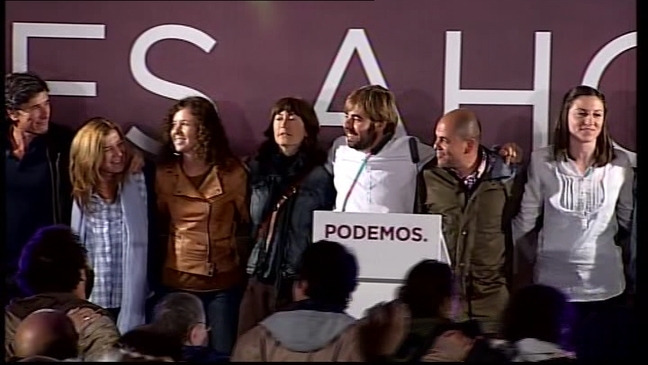 Miembros de Podemos Asturias tras los resultados de las elecciones 2015