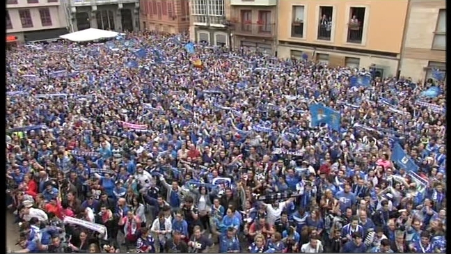 La ciudad de Oviedo celebra el ascenso del Real Oviedo