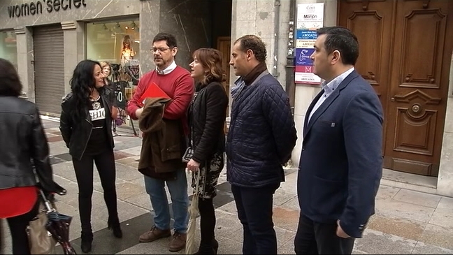 Comerciantes de los negocios afectados por el incendio de Uría