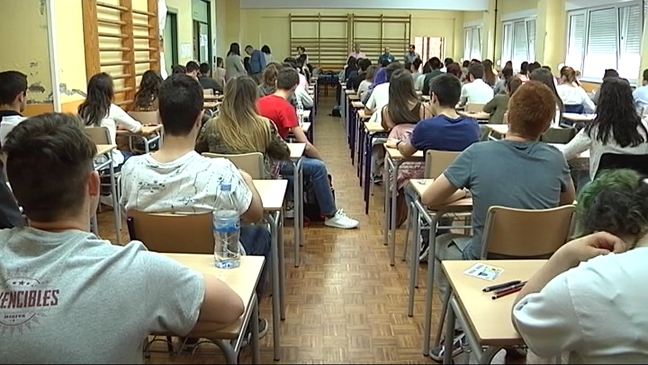 Méndez de Vigo asegura que este curso ya se van a realizar las reválidas