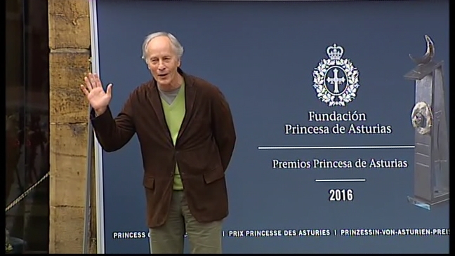 El novelista estadounidense Richard Ford a su llegada a Oviedo 