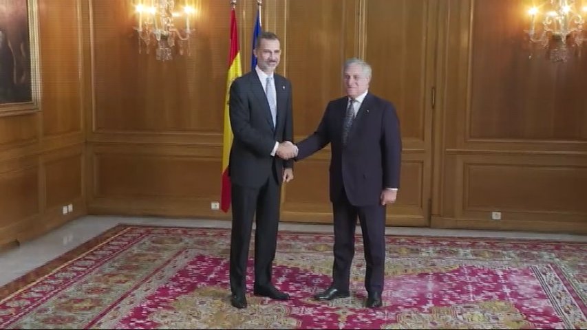 El rey con Antonio Tajani