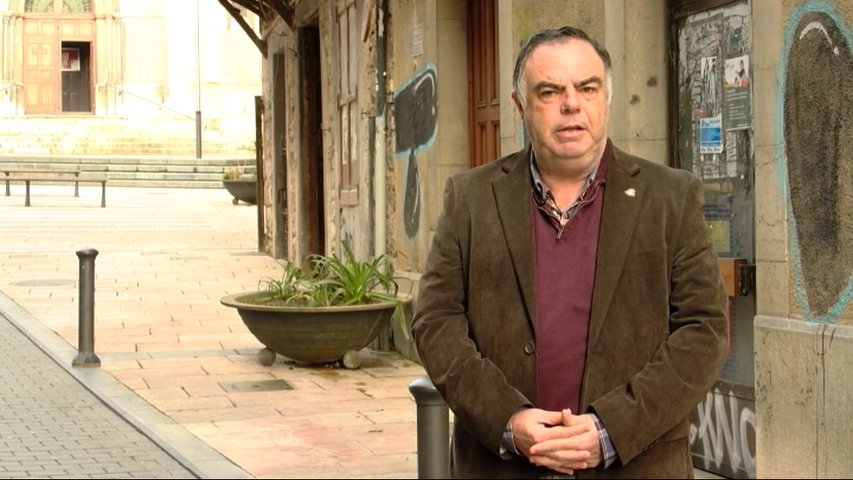  El director asturiano Julio de la Fuente