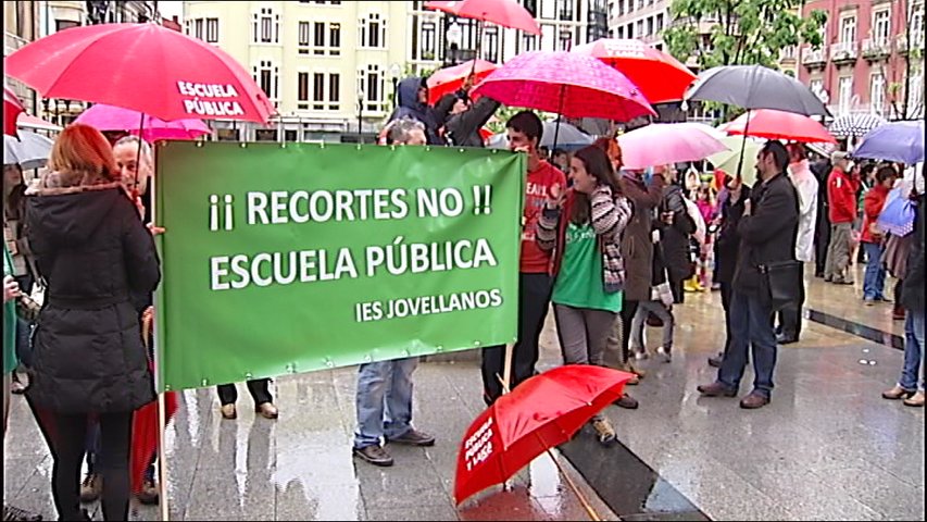 Protesta contra los recortes en la escuela publica