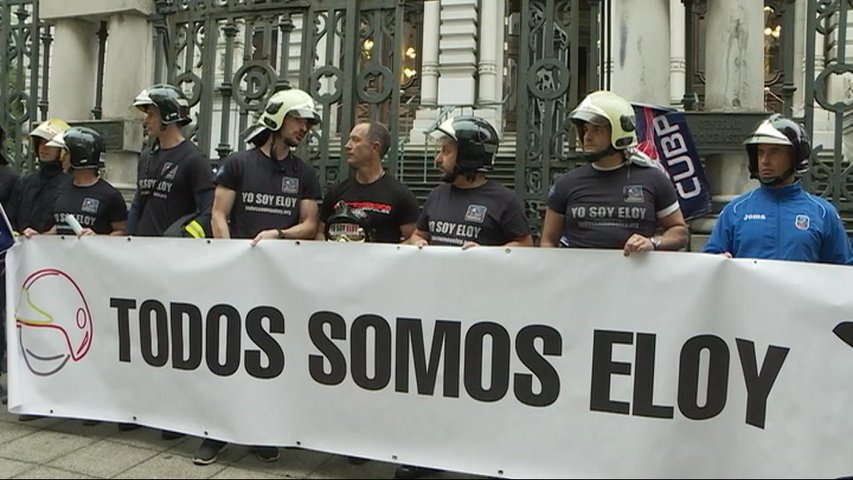 Protesta de Bomberos a las puertas de la Junta