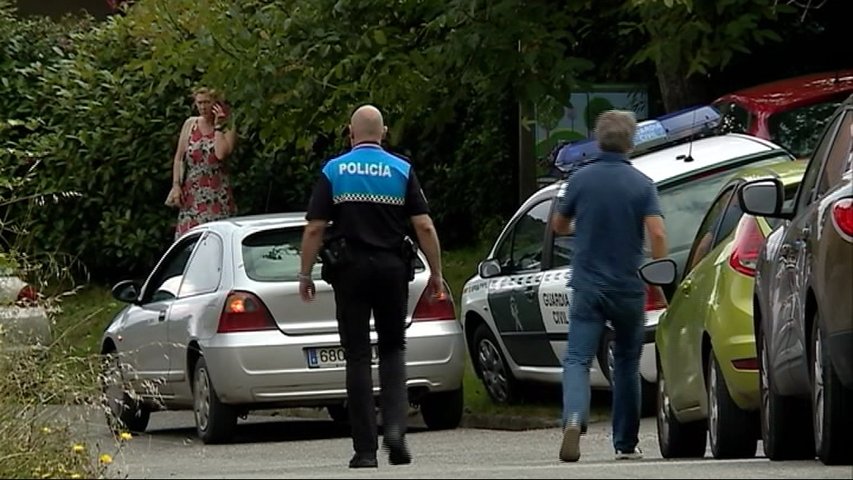 Policía y Guardia Civil en las inmediaciones del lugar del suceso