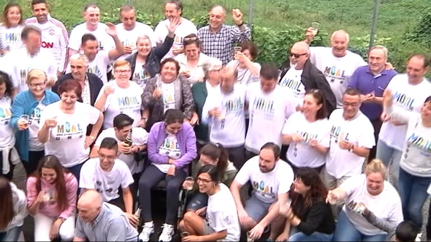 Vecinos de Mual celebra el premio de Pueblo Ejemplar