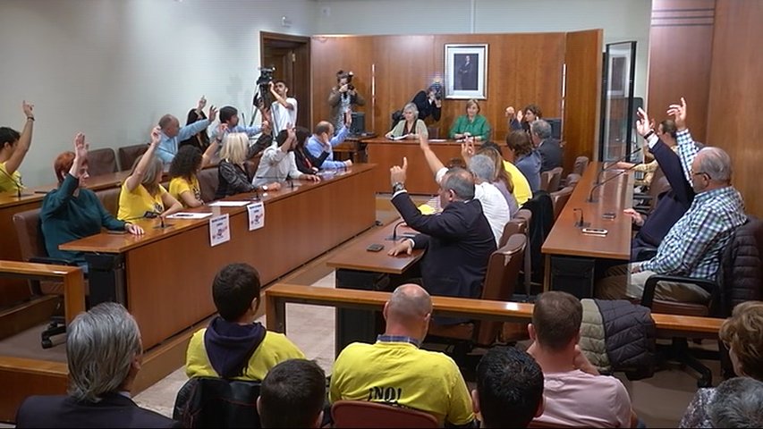 El pleno municipal del Ayuntamiento de Avilés se manifiesta por el cierre de Alcoa