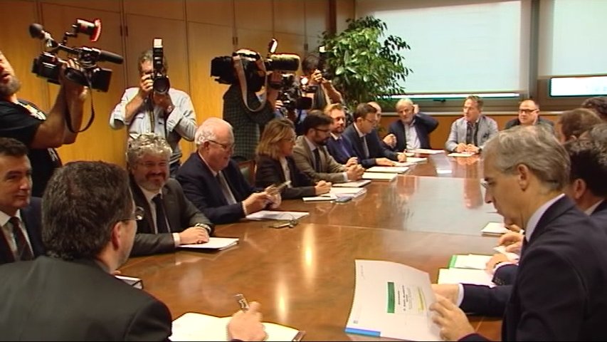 Reunión de representantes de los gobiernos de Asturias, Galicia, Ejecutivo central, sindicatos y dirección de Alcoa