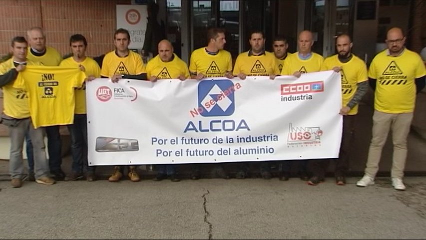 Los sindicatos plantan a Alcoa en una reunión para negociar el ERE