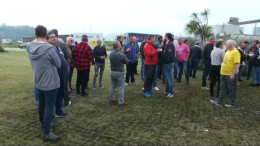 Concentración de los trabajadores de Alcoa en Avilés