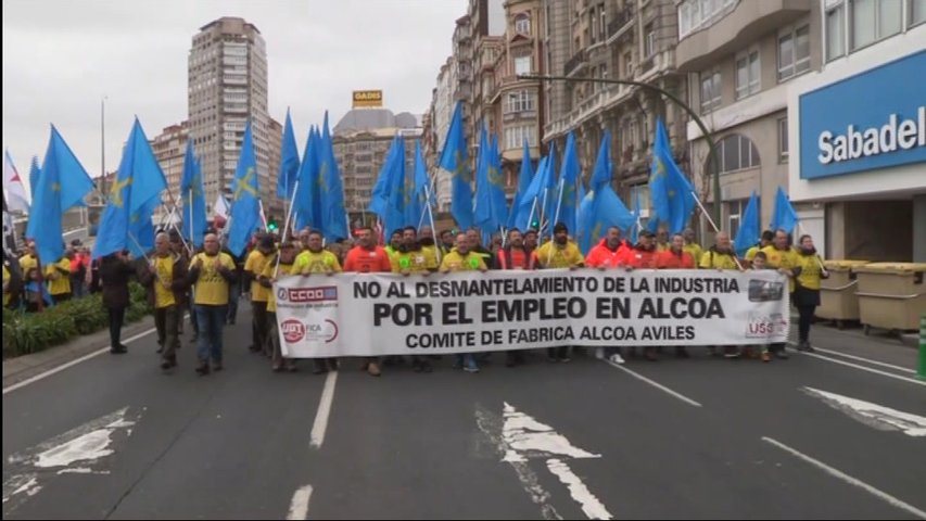 Manifestación de los trabajadores de Alcoa en Avilés por las calles de A Coruña