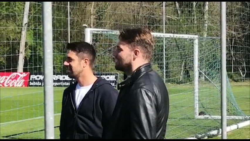 Michu durante su primer entrenamiento como secretario técnico del Real Oviedo