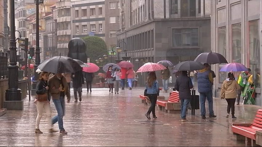 Día invernal en Oviedo en pleno mayo