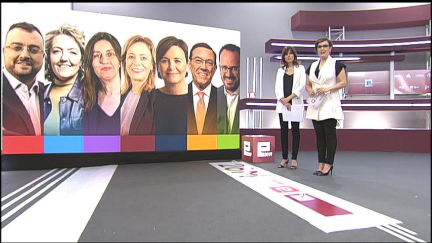 María Herrero y Beatriz Fernández en el plató del Programa Especial Electoral del 26 M