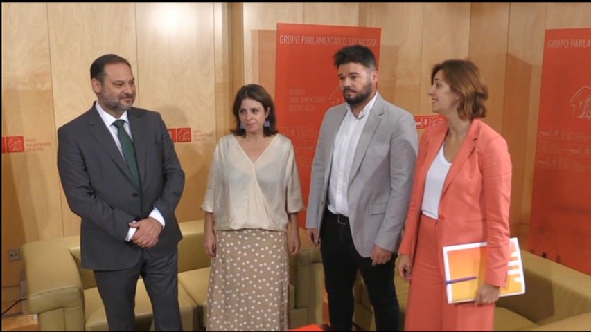 Lastra, Rufián y otros miembros del Gobierno en una reunión