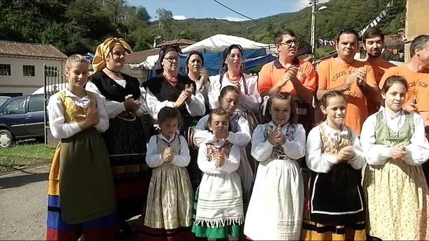 Los trabajadores de Vesuvius buscan apoyos a su marcha en el mercado de Cenera