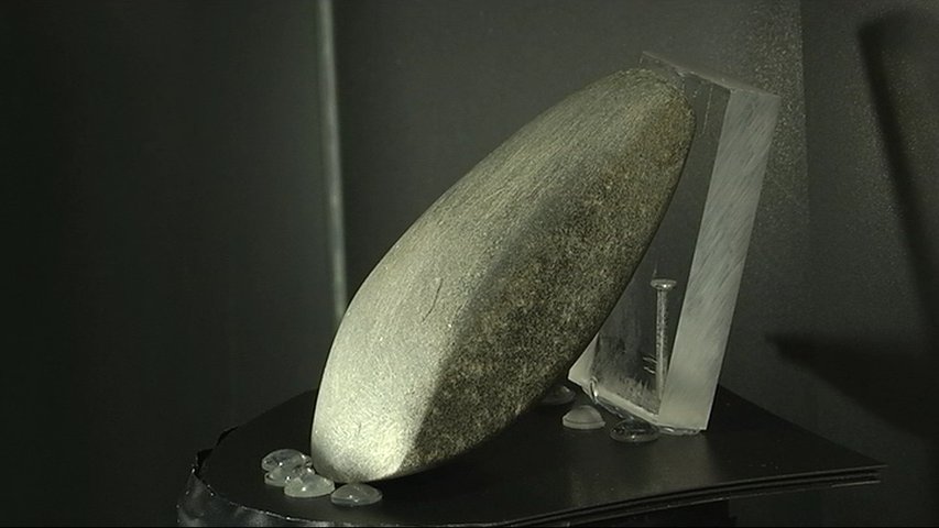 El Museo de las Termas Romanas de Gijón expone la 'Piedra del Rayo'