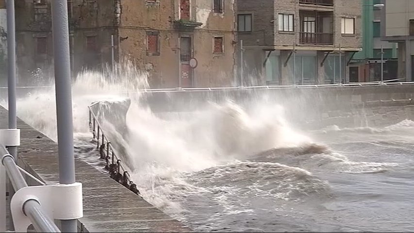 Alerta fuerte oleaje en Asturias