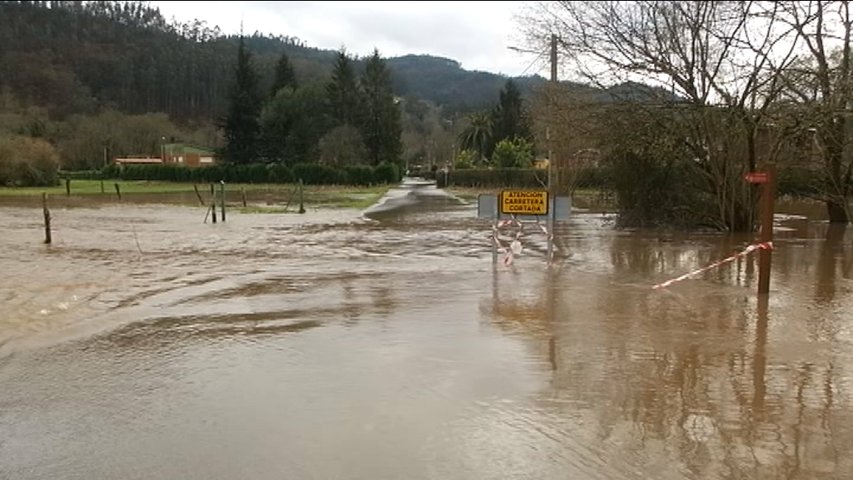 Río desbordado en Asturias