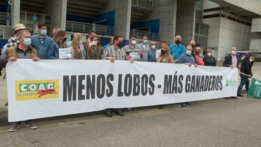 Protesta de los ganaderos en Oviedo 