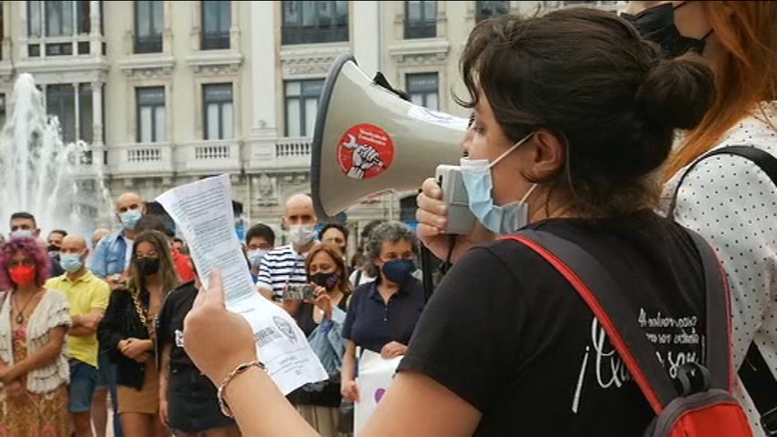 Miles de personas piden justicia para Samuel en concentraciones en toda España