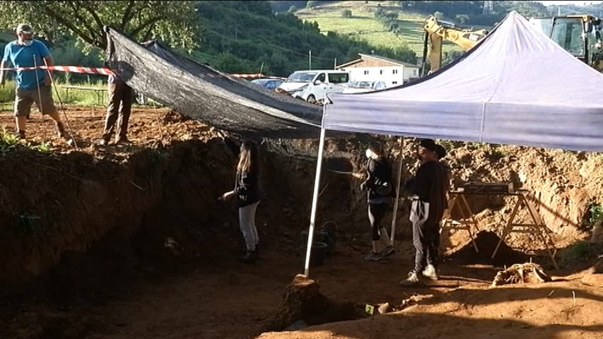  Comienzan los trabajos de exhumación de los cuerpos encontrados en la fosa común de El Rellán