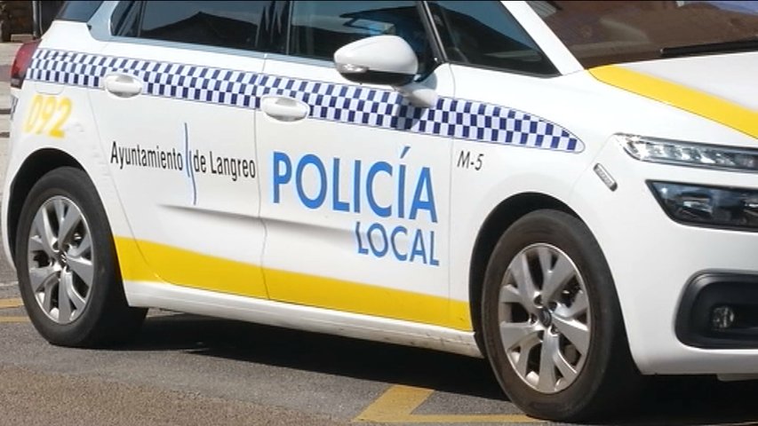 Coche de la Policía Local de Langreo