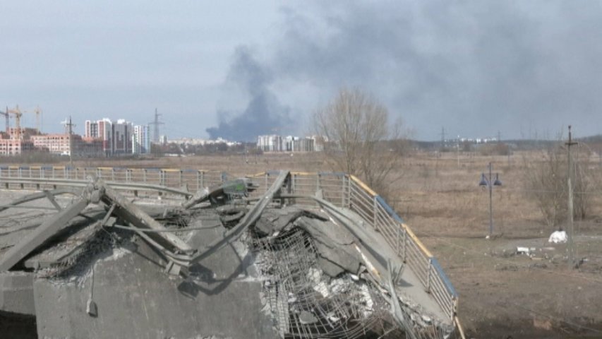 Bombardeos rusos cercando la ciudad de Kiev