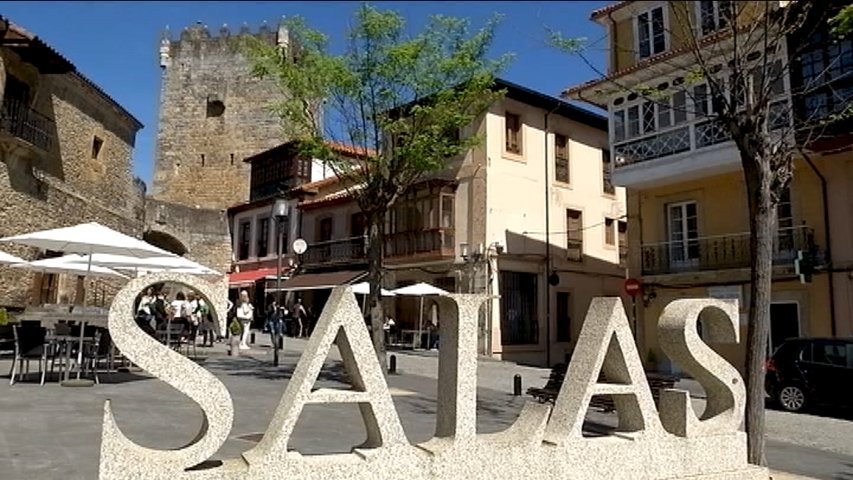 Letronas en el centro de Salas