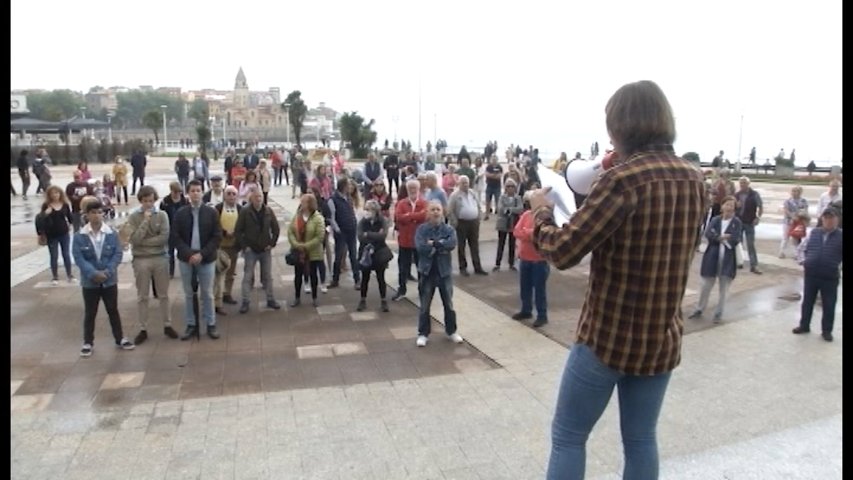 MItin reivindicativo de Stop Muro a favor de la restitución del tráfico en El Muro, como estaba antes de la pandemia