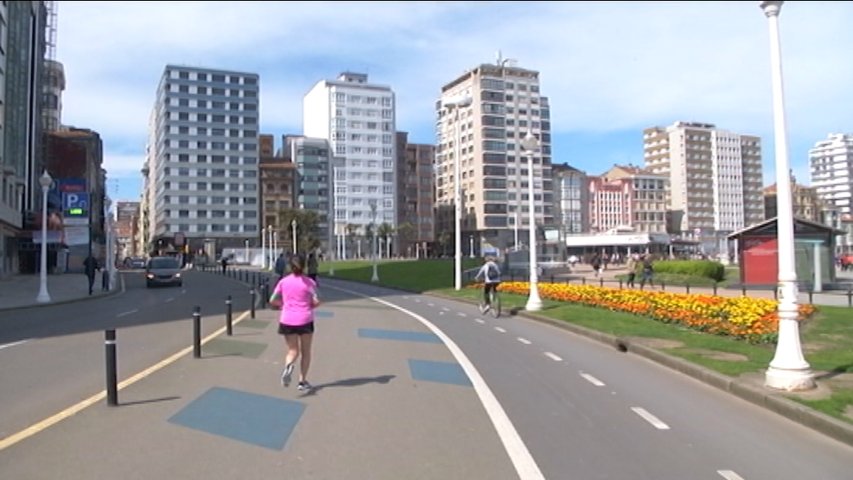 El Ayuntamiento de Gijón comenzará a retirar este lunes el mobiliario urbano del 'cascayu'