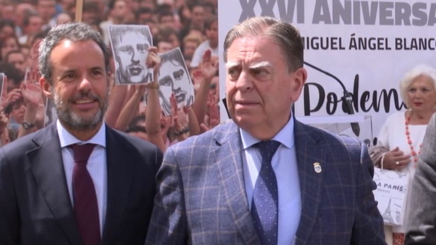 El alcalde de Oviedo en el homenaje a Miguel Ángel Blanco