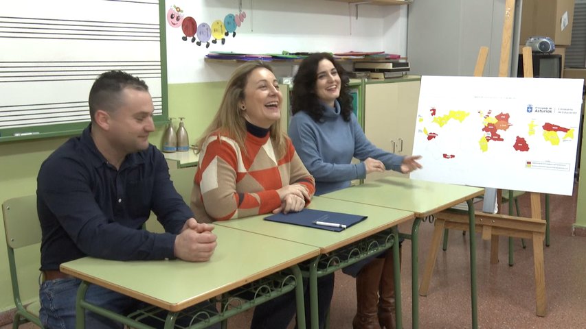 Lydia Espina en la escuelina de Allande