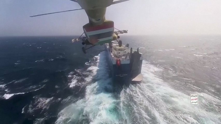 La UE debate cómo ampliar la defensa de los cargueros en el mar Rojo