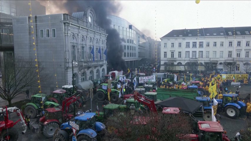 Tractorada de los agricultores frente al Parlamento en Bruselas