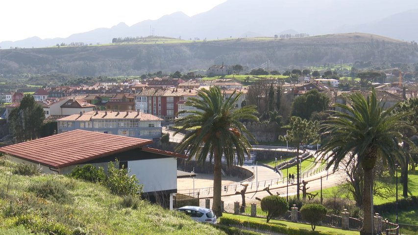 Vista panorámica del área urbana de Llanes