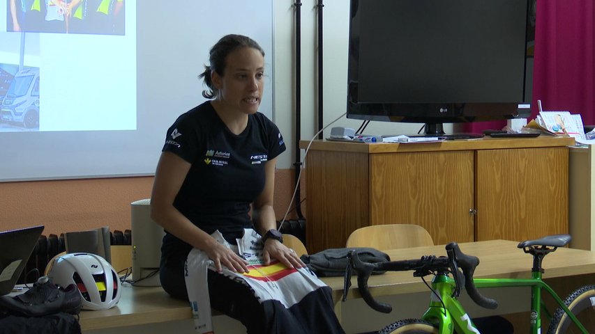 "Los techos de cristal sólo para los cuentos", mensaje de Lucía González y Wendy Harwood