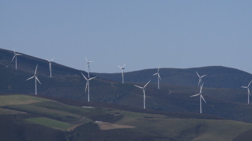 Parque eólico en el occidente de Asturias