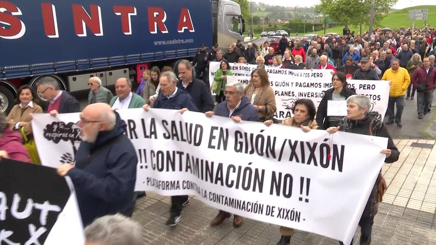 Concentración contra el nuevo proyecto del vial de Jove