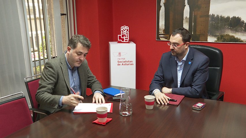 Barbón y Jonás Fernández debaten sobre la candidatura del segundo a las elecciones europeas