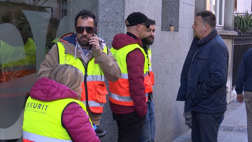 Huelga en Saint-Gobain sin acuerdo sobre servicios mínimos y pendientes de la negociación del ERE