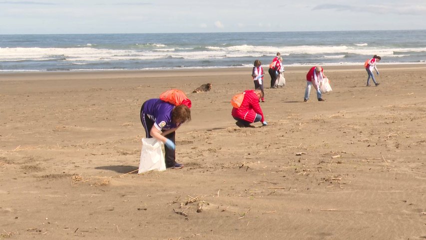 Casi 300 kilos de basura retirados del playón de Bayas