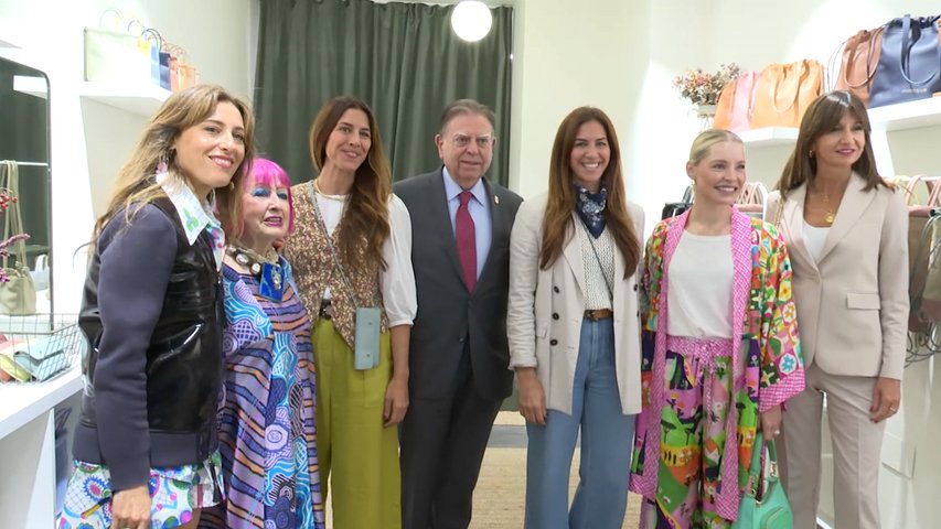 Canteli junto a Mimique, Celia B., Zandra Rhodes y Soraya Arnelas en Oviedo