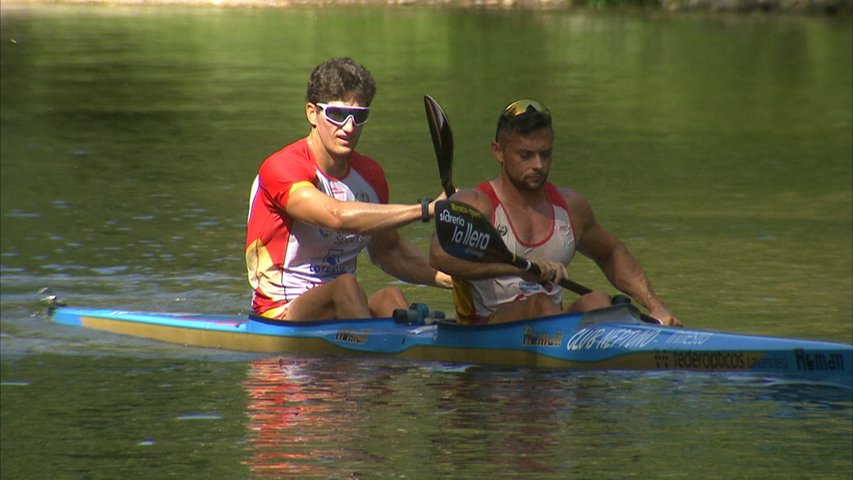 Los aspirantes al triunfo en el Sella se dejan ver en el río